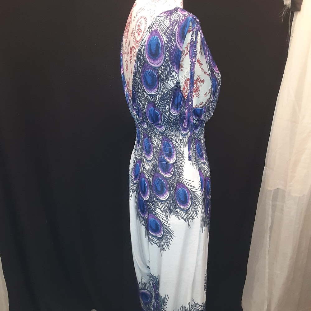 Dress - Picture 2 of 3
